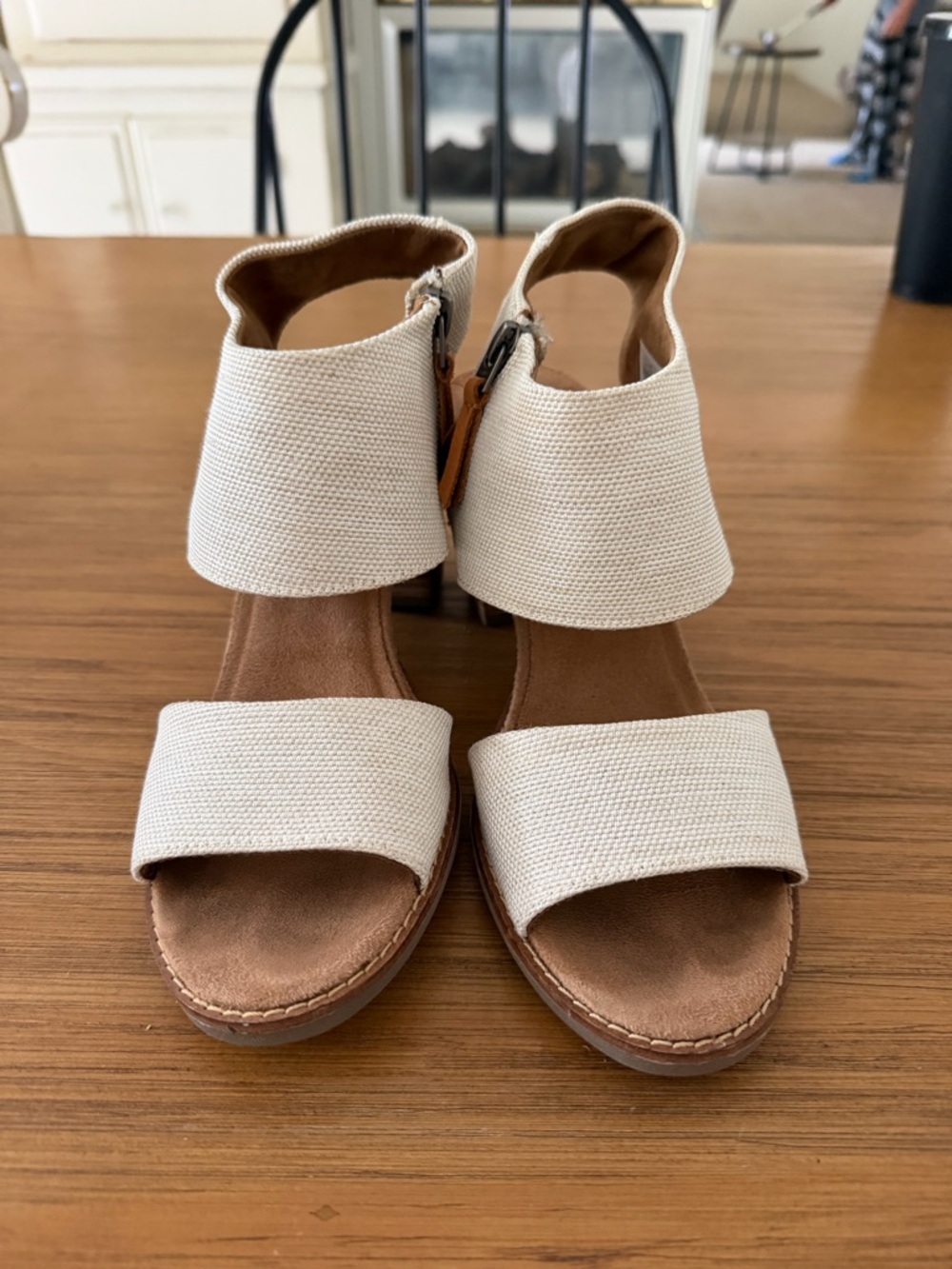 Toms Sandals - Picture 2 of 5